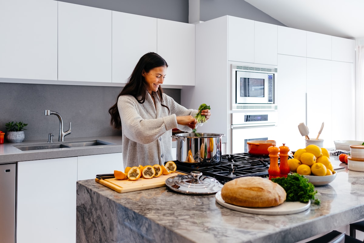 Knife skills and food preparation fundamentals
