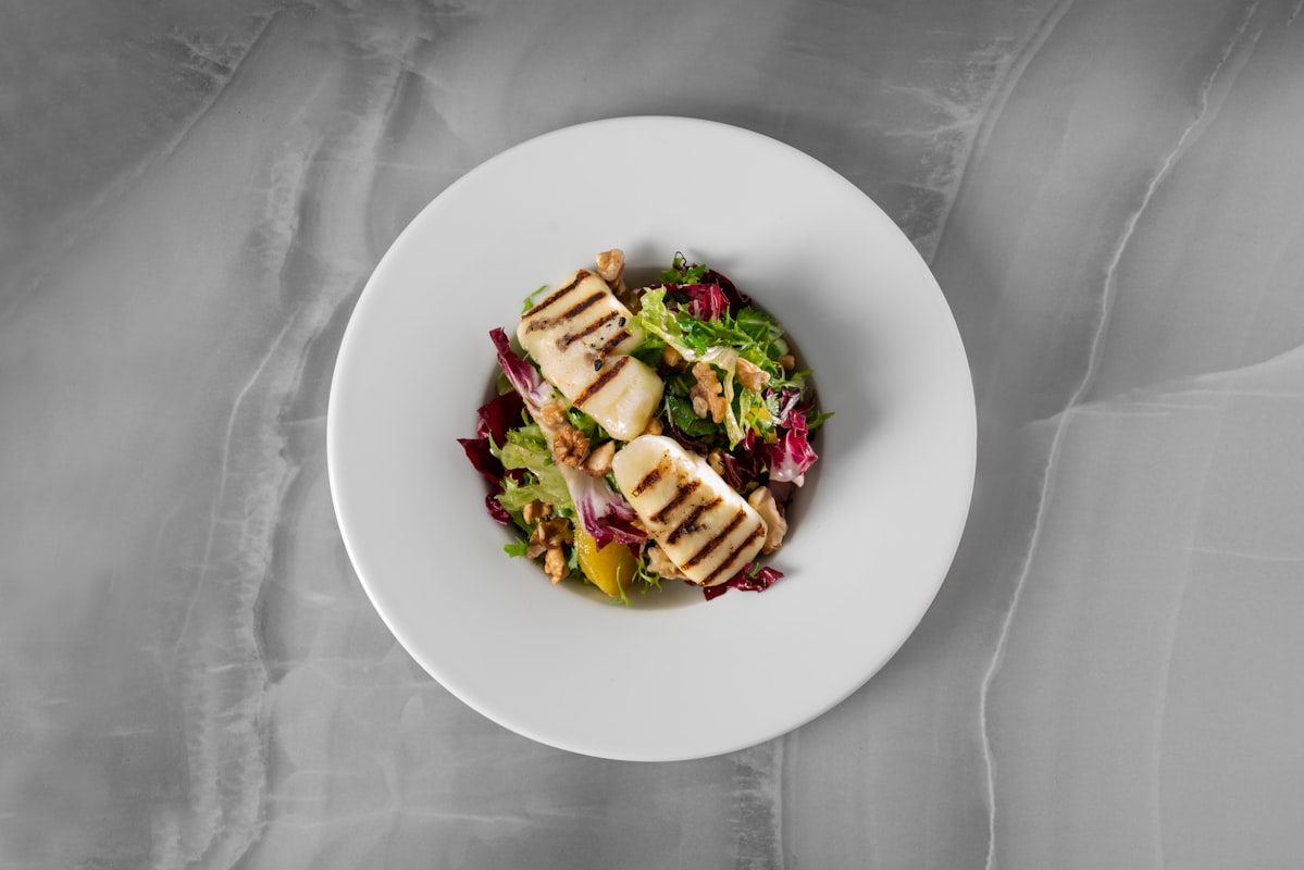 Interactive online cooking class demonstration